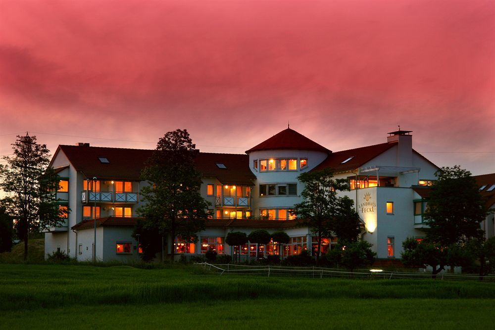 Hotel Landhaus Feckl Бьоблинген Екстериор снимка